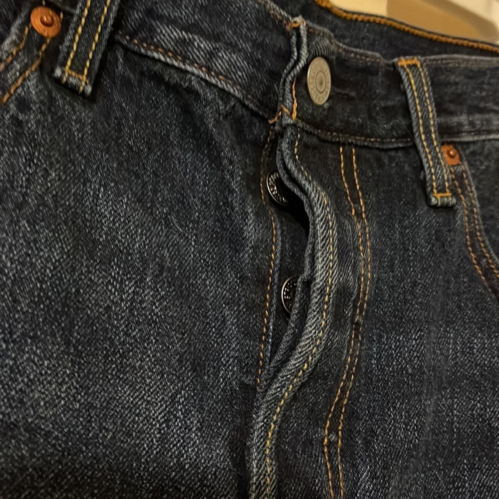 Levi’s 501 High-Rise Denim Shorts - Picture 2 of 13